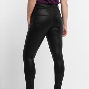 Express mid-rise coated black jeans size 6L